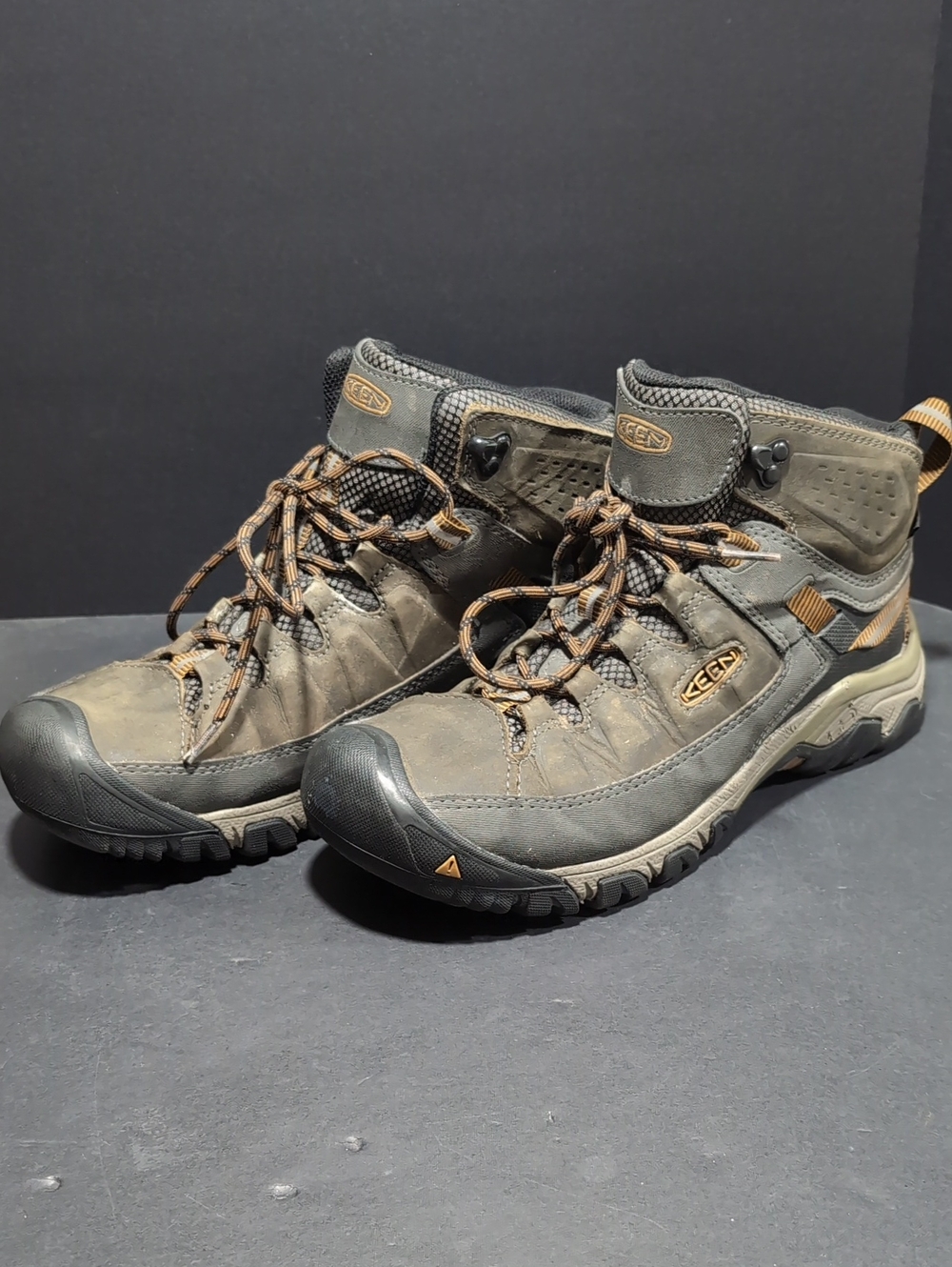 Keen Men's Targhee lll Waterproof Mid Hiking Boots,Size 9.